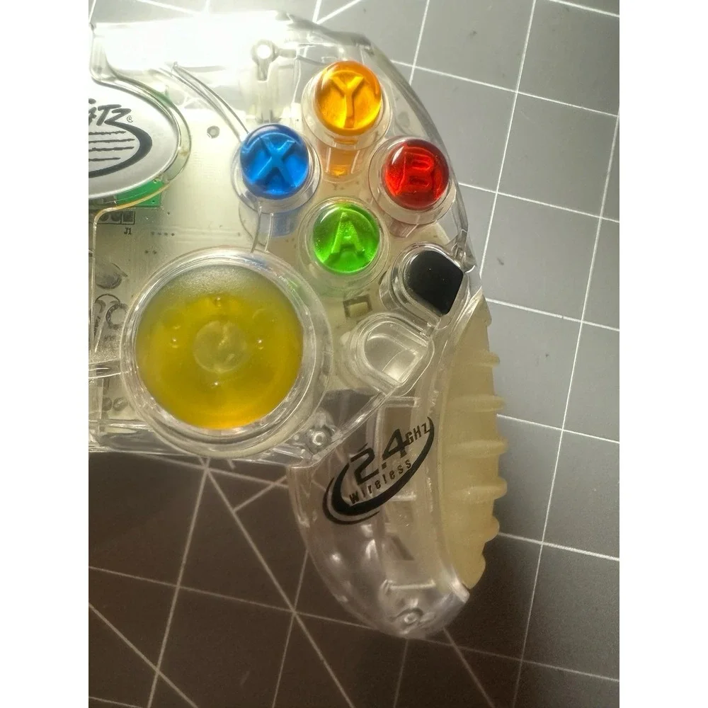 Vintage Mad Catz Xbox Wireless Translucent Gaming Controller -Untested/No Dongle